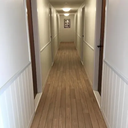 אכסניה Korinth - Betjeningsfrit פאבורג